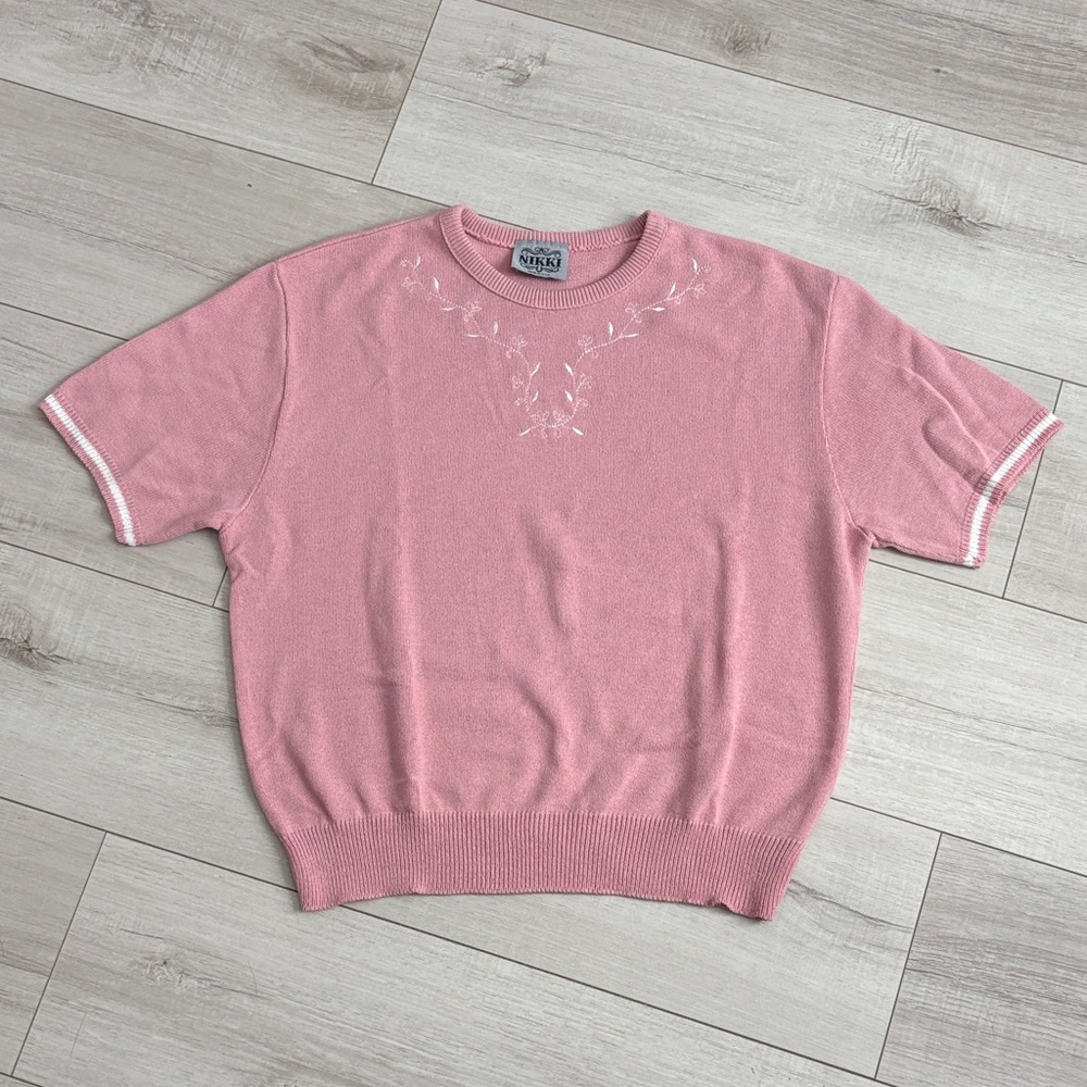 Vintage Pink Short-Sleeve Embroidered Sweater